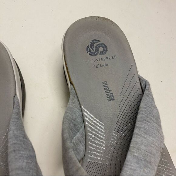 Clarks cloudsteppers comfort slip on flip flop sandals gray size 6 - Picture 4 of 5